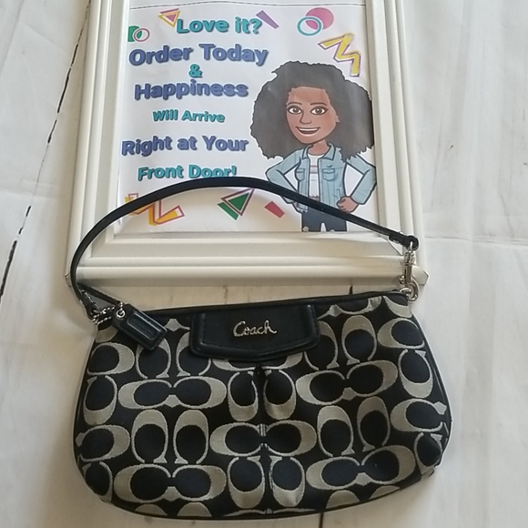 Coach Handbags - Coach Small Purse